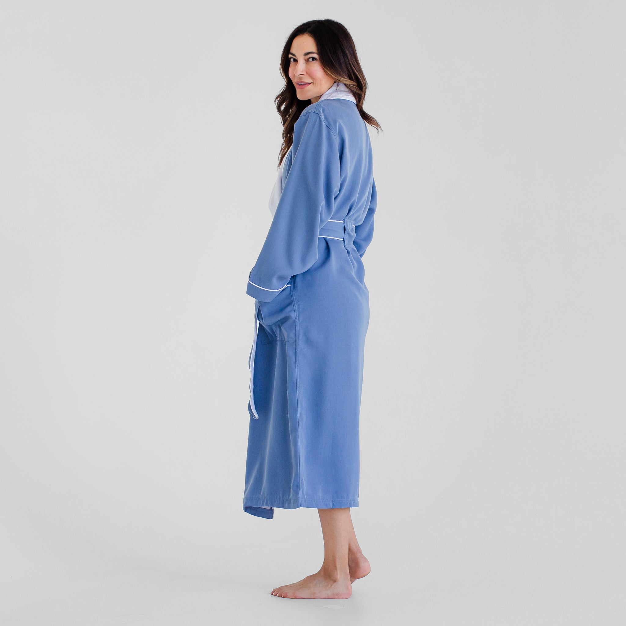 Luxury Spa Robes | Classic Terry Cloth Bathrobe | Blue & White | Luxury ...