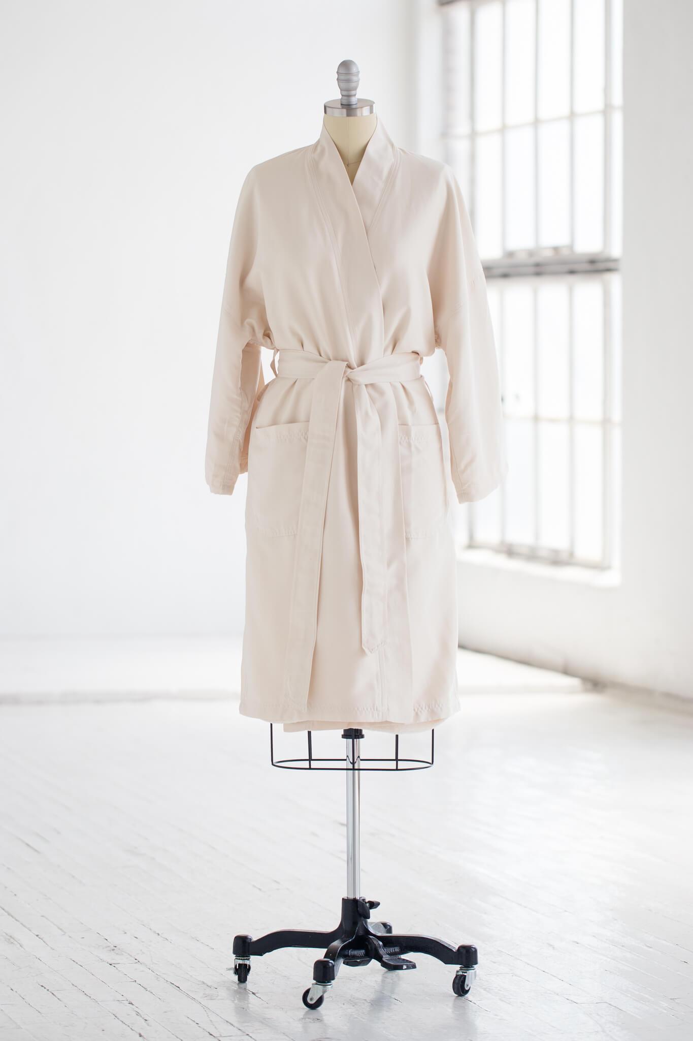 Elegant Kimono Robe for Comfortable Lounging │ Luxury Spa Robes ...